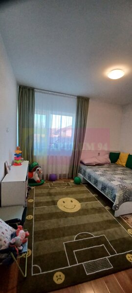 Sabareni, casa parter 162 mp, curte 575 mp. Acasa