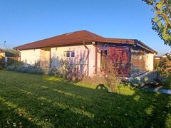 Sabareni, casa parter 162 mp, curte 575 mp. Acasa